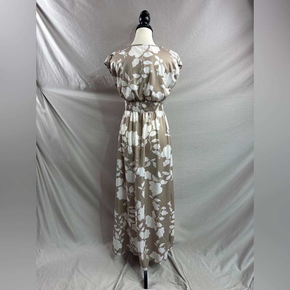 Boho Floral Print V-Neck Crossed Maxi Dress - Picture 9 of 9